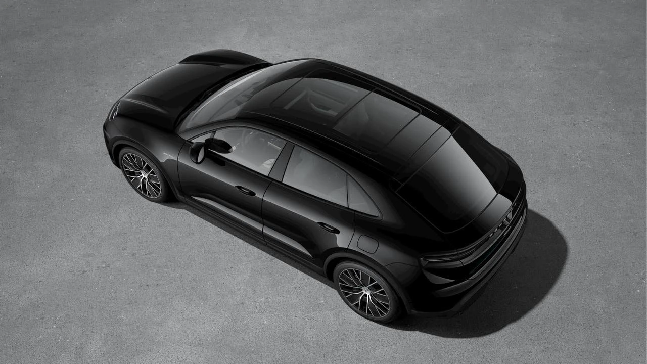2026 Porsche Macan Electric - Image 4 of 10