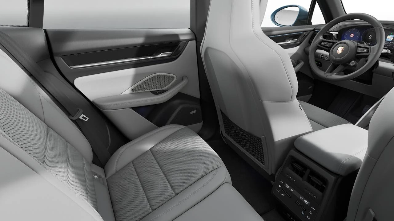 2026 Porsche Macan Electric - Image 14 of 14