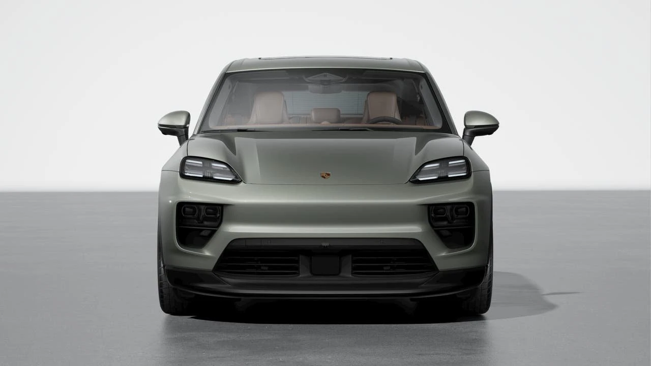2026 Porsche Macan Electric - Image 8 of 10