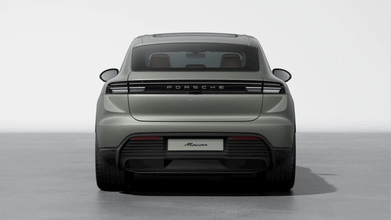2026 Porsche Macan Electric - Image 7 of 10