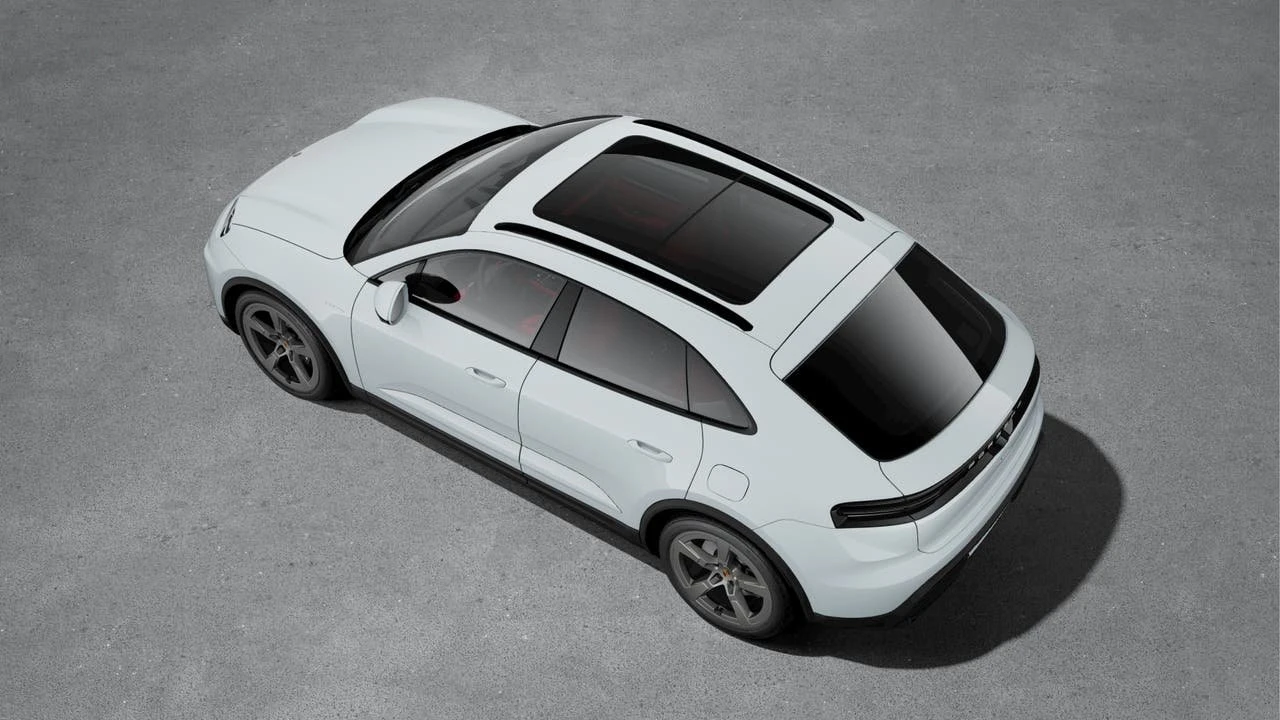 2026 Porsche Macan Electric - Image 4 of 10
