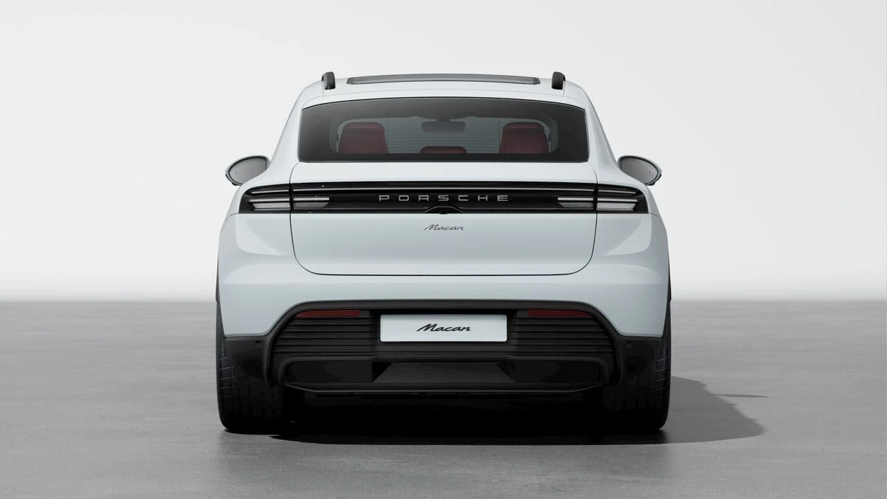 2026 Porsche Macan Electric - Image 7 of 10
