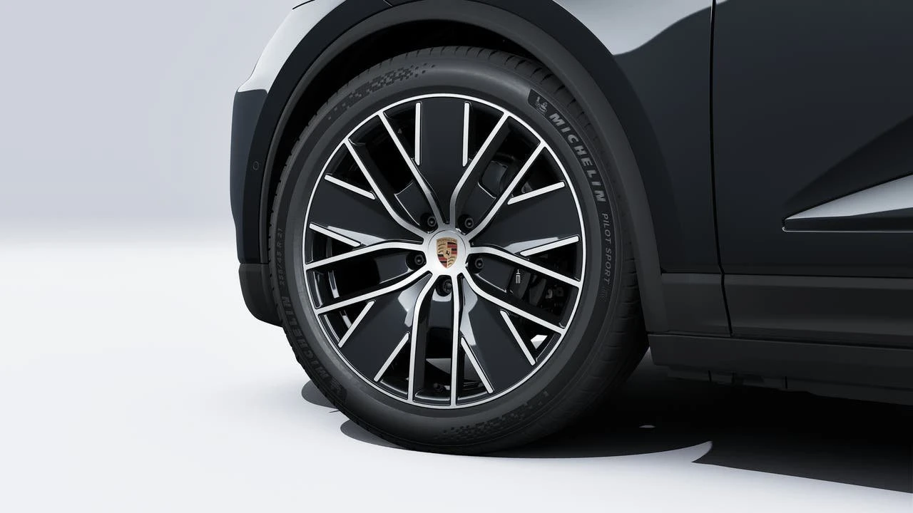 2026 Porsche Macan Electric - Image 10 of 14