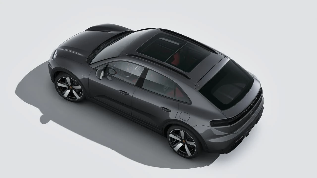 2026 Porsche Macan Electric - Image 4 of 14