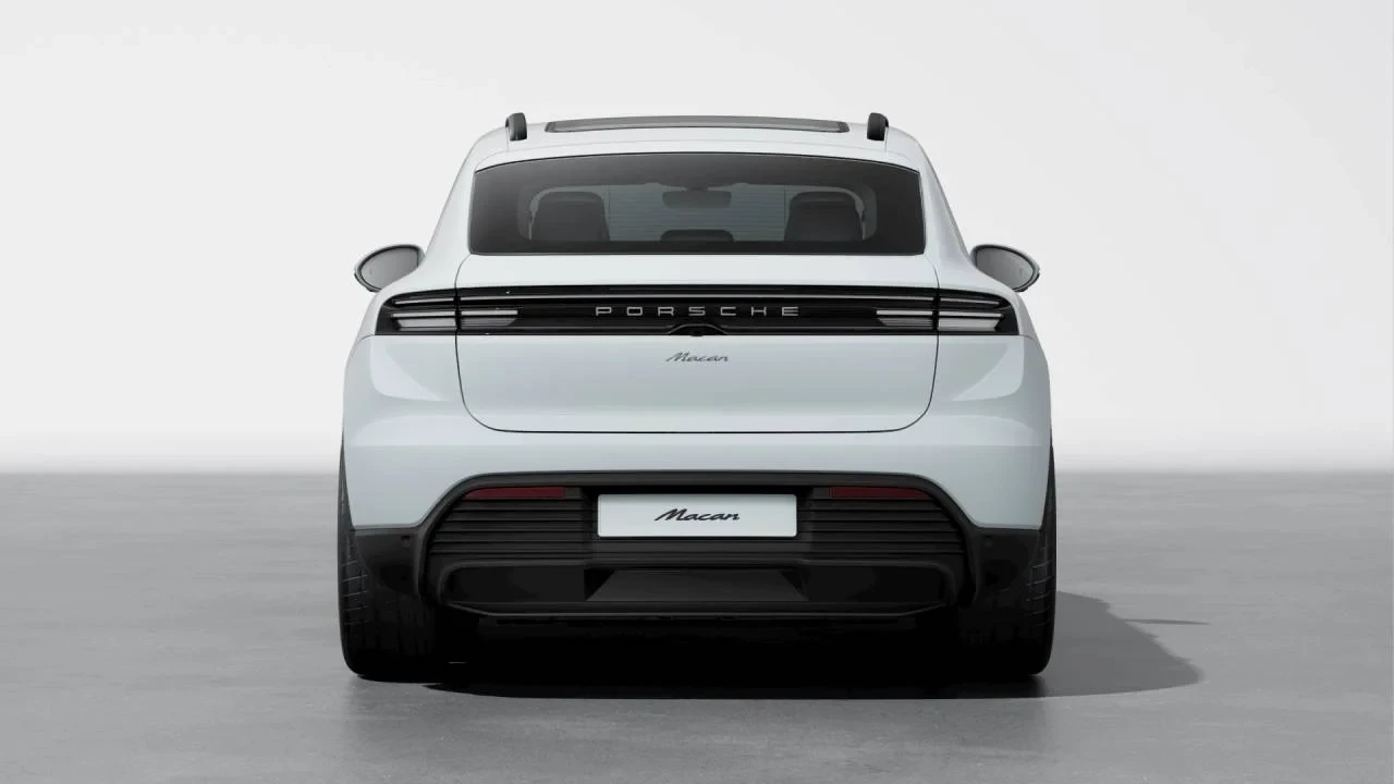 2026 Porsche Macan Electric - Image 7 of 10