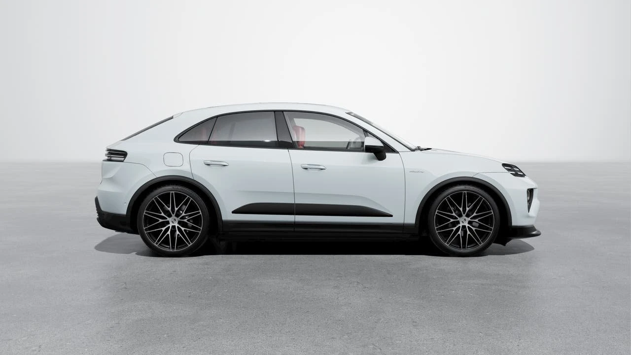 2026 Porsche Macan Electric - Image 6 of 10