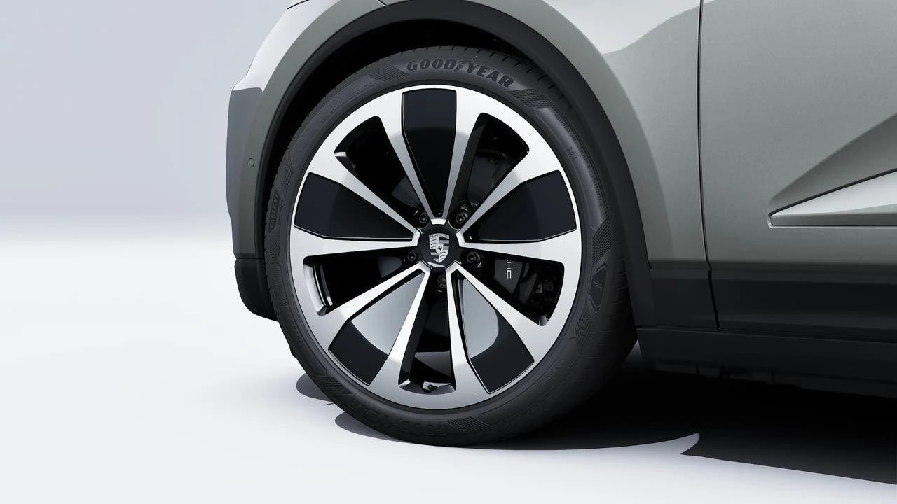 2026 Porsche Macan Electric - Image 10 of 14