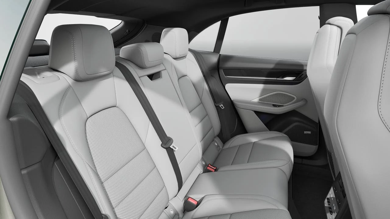 2026 Porsche Macan Electric - Image 13 of 14