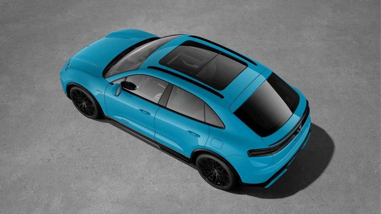 2026 Porsche Macan GTS - Image 4 of 10