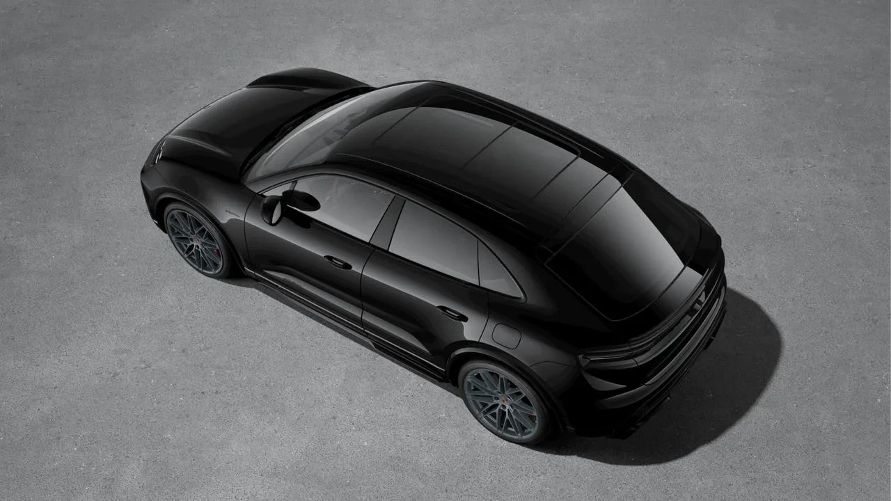 2026 Porsche Macan Electric - Image 4 of 10