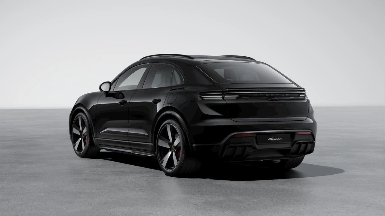 2026 Porsche Macan GTS - Image 3 of 10