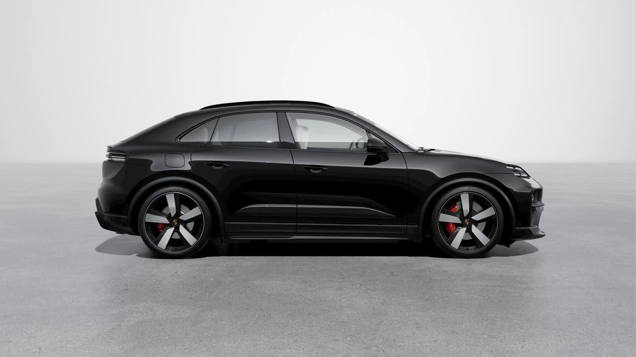 2026 Porsche Macan GTS - Image 6 of 10
