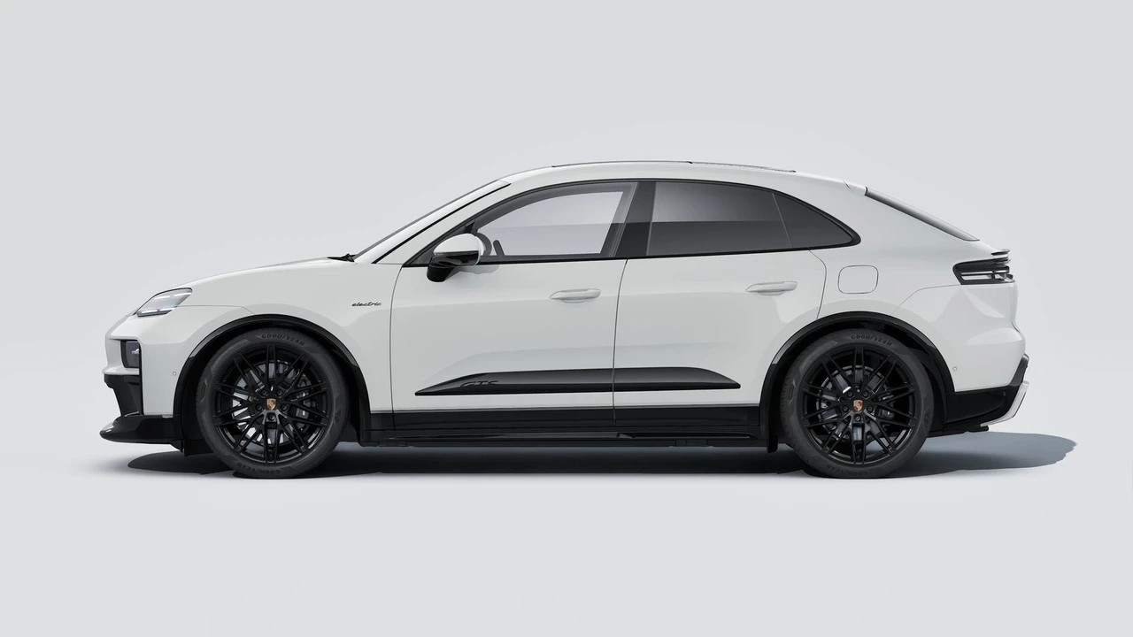 2026 Porsche Macan GTS - Image 2 of 14