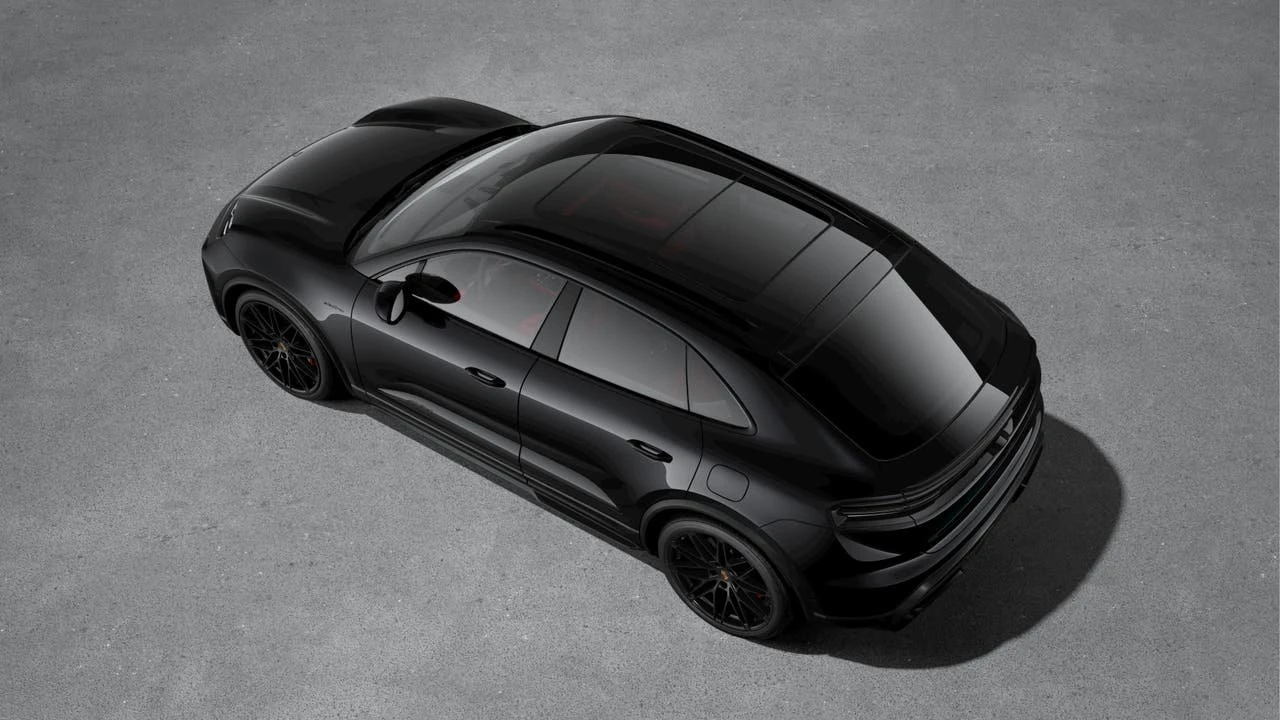2026 Porsche Macan GTS - Image 4 of 10