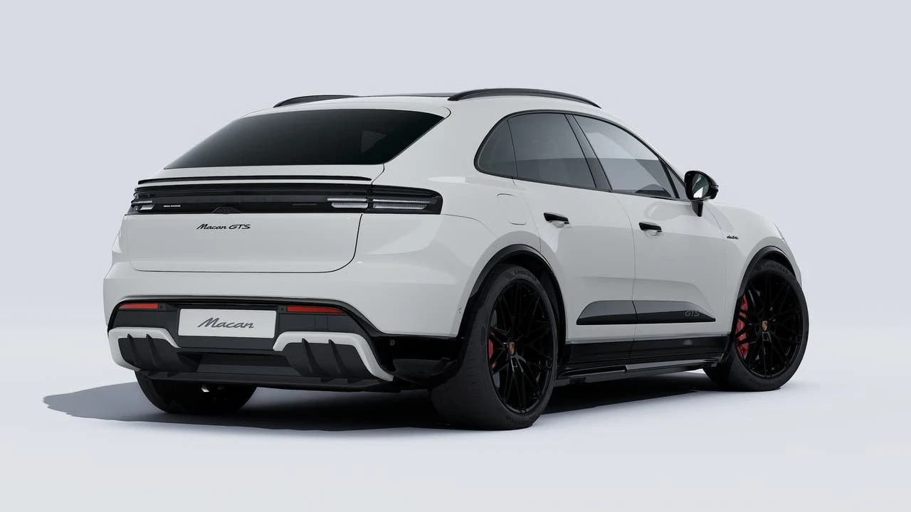 2026 Porsche Macan GTS - Image 9 of 14