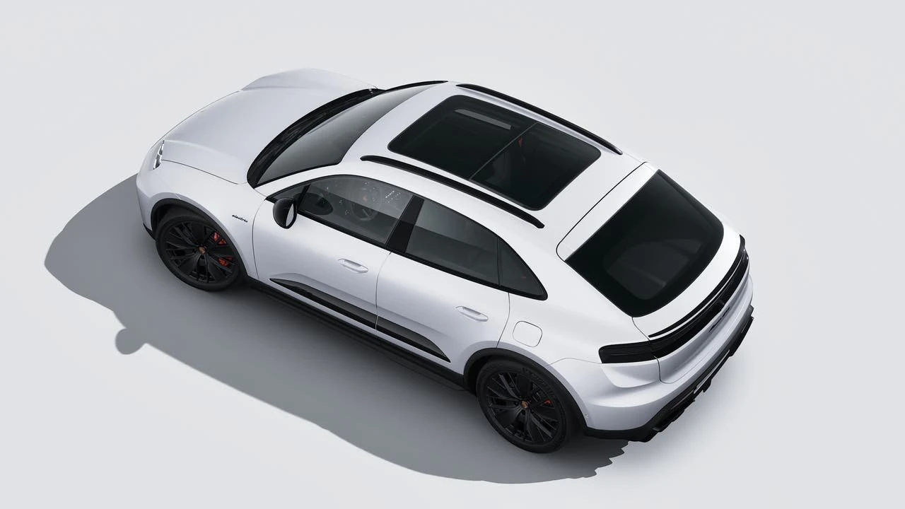 2026 Porsche Macan GTS - Image 4 of 14