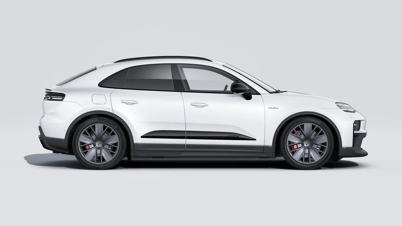 2026 Porsche Macan GTS - Image 6 of 14