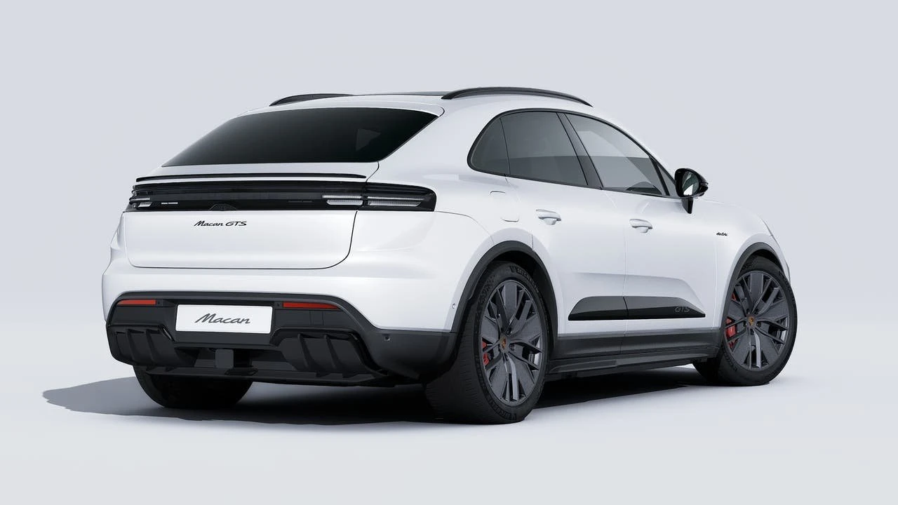 2026 Porsche Macan GTS - Image 9 of 14