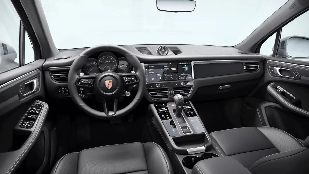 2026 Porsche Macan GTS - Image 9 of 10