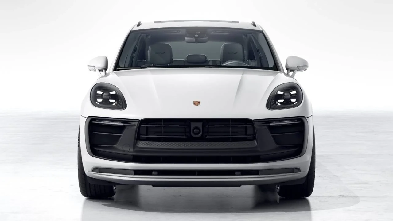 2026 Porsche Macan GTS - Image 8 of 10