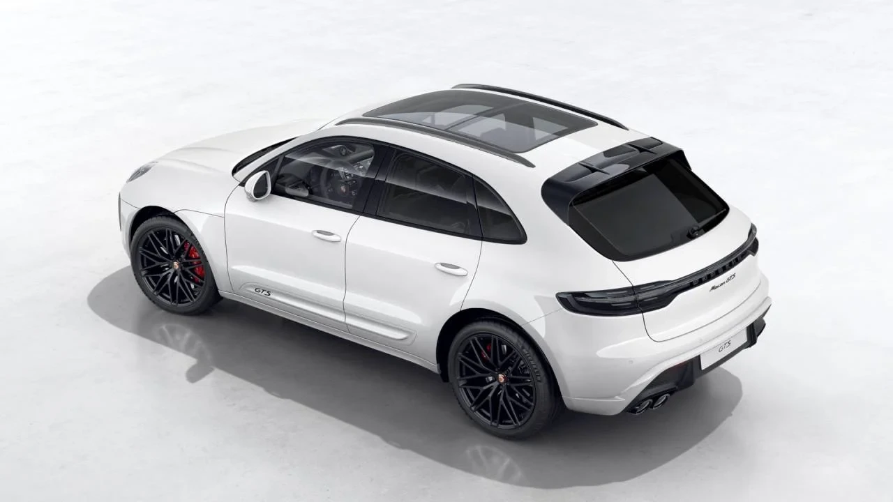 2026 Porsche Macan GTS - Image 4 of 10
