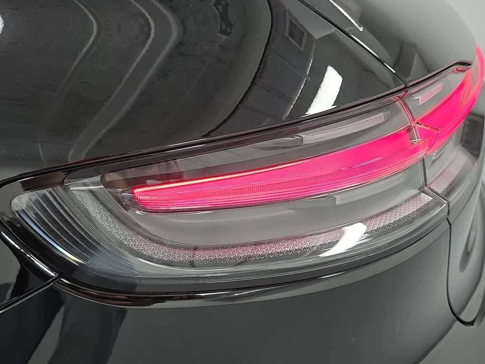 2026 Porsche Macan GTS - Image 27 of 30
