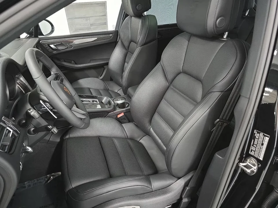 2026 Porsche Macan GTS - Image 5 of 30