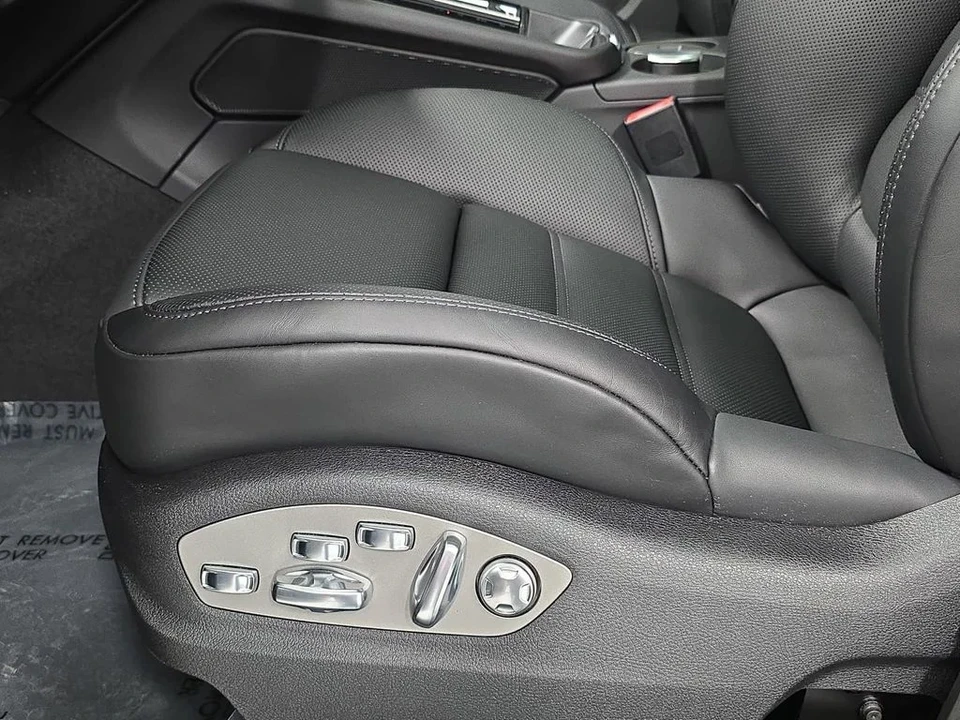 2026 Porsche Macan GTS - Image 22 of 30