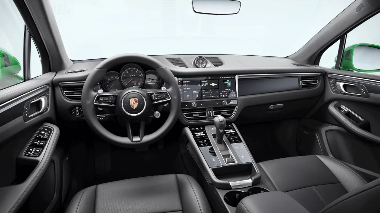 2026 Porsche Macan GTS - Image 9 of 10