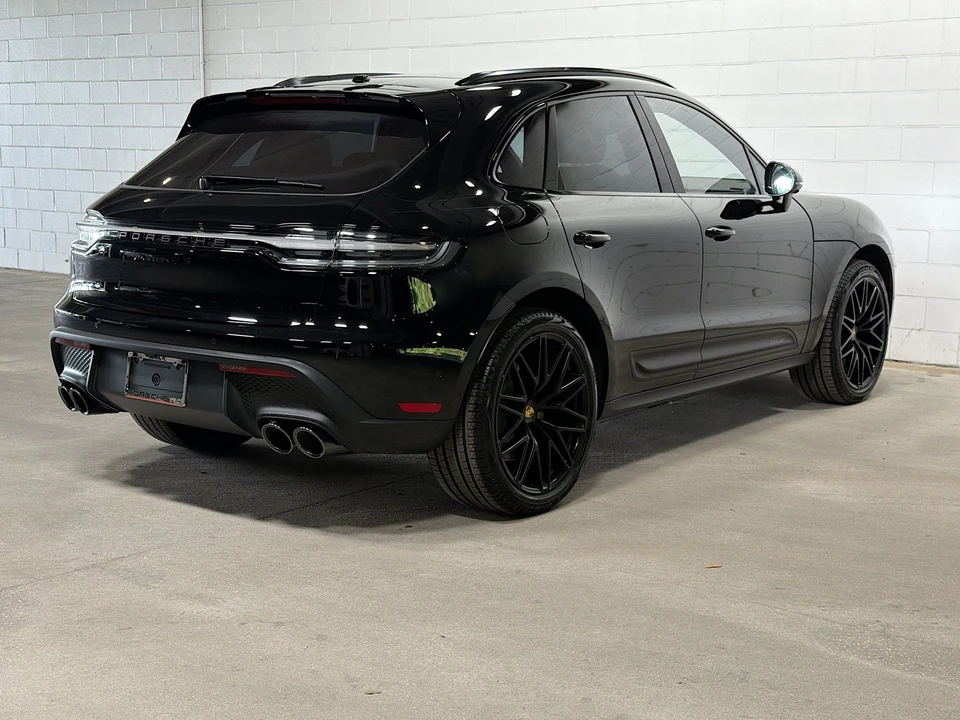 2026 Porsche Macan GTS - Image 7 of 31