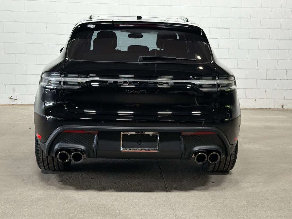 2026 Porsche Macan GTS - Image 8 of 31