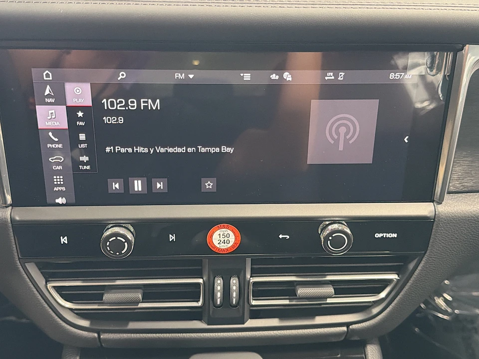 2026 Porsche Macan GTS - Image 30 of 31
