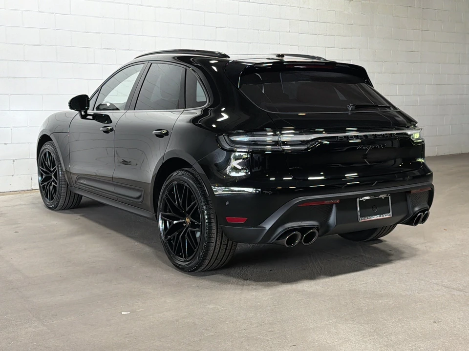 2026 Porsche Macan GTS - Image 3 of 31
