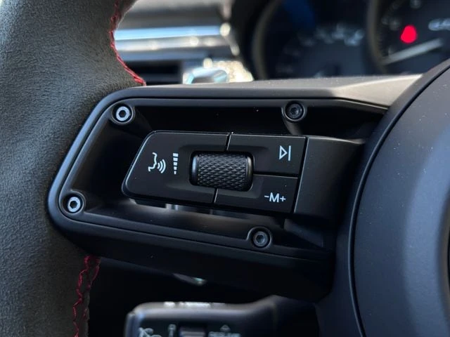 2026 Porsche Macan GTS - Image 16 of 30