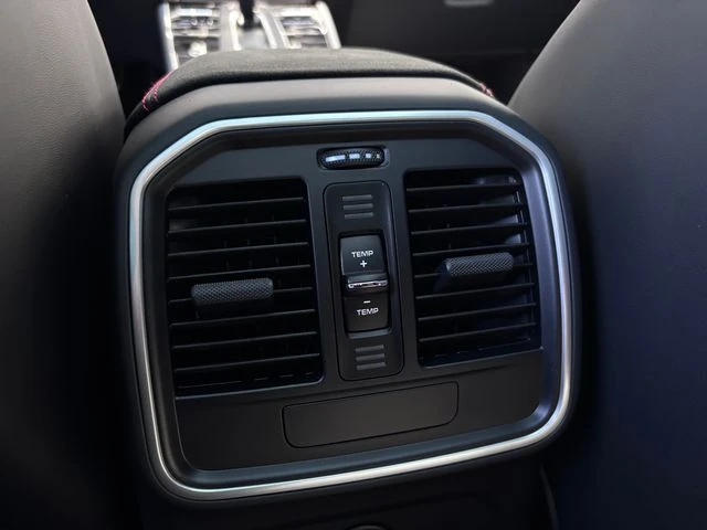 2026 Porsche Macan GTS - Image 25 of 30