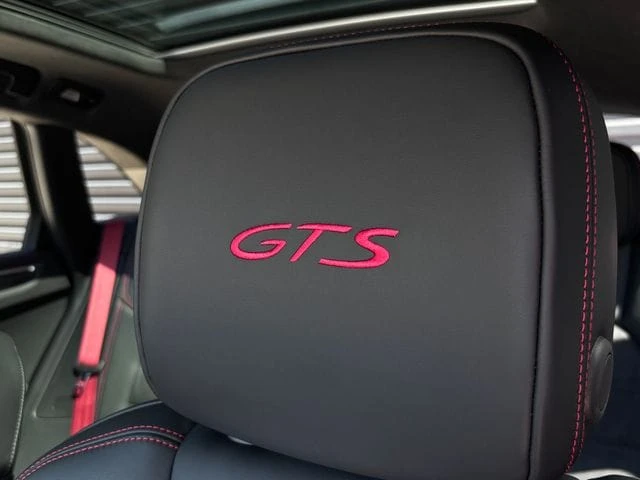 2026 Porsche Macan GTS - Image 28 of 30