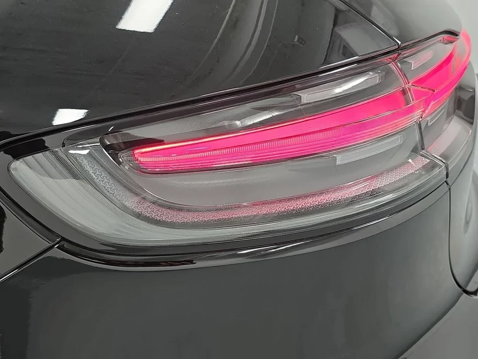 2026 Porsche Macan GTS - Image 29 of 31