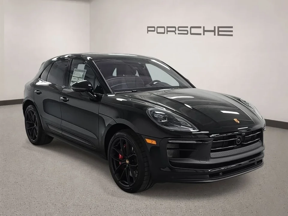 2026 Porsche Macan GTS - Image 8 of 31