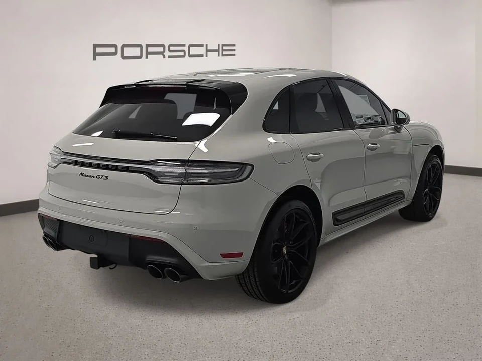 2026 Porsche Macan GTS - Image 7 of 31