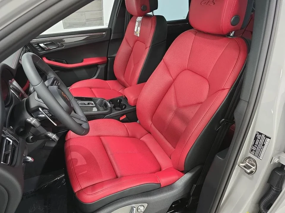 2026 Porsche Macan GTS - Image 5 of 31