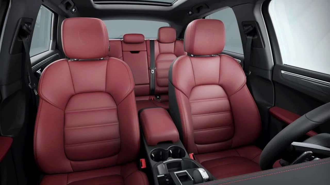 2026 Porsche Macan GTS - Image 10 of 10