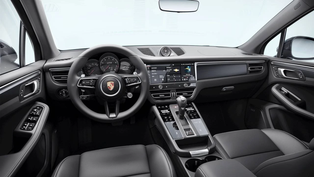 2026 Porsche Macan GTS - Image 9 of 10