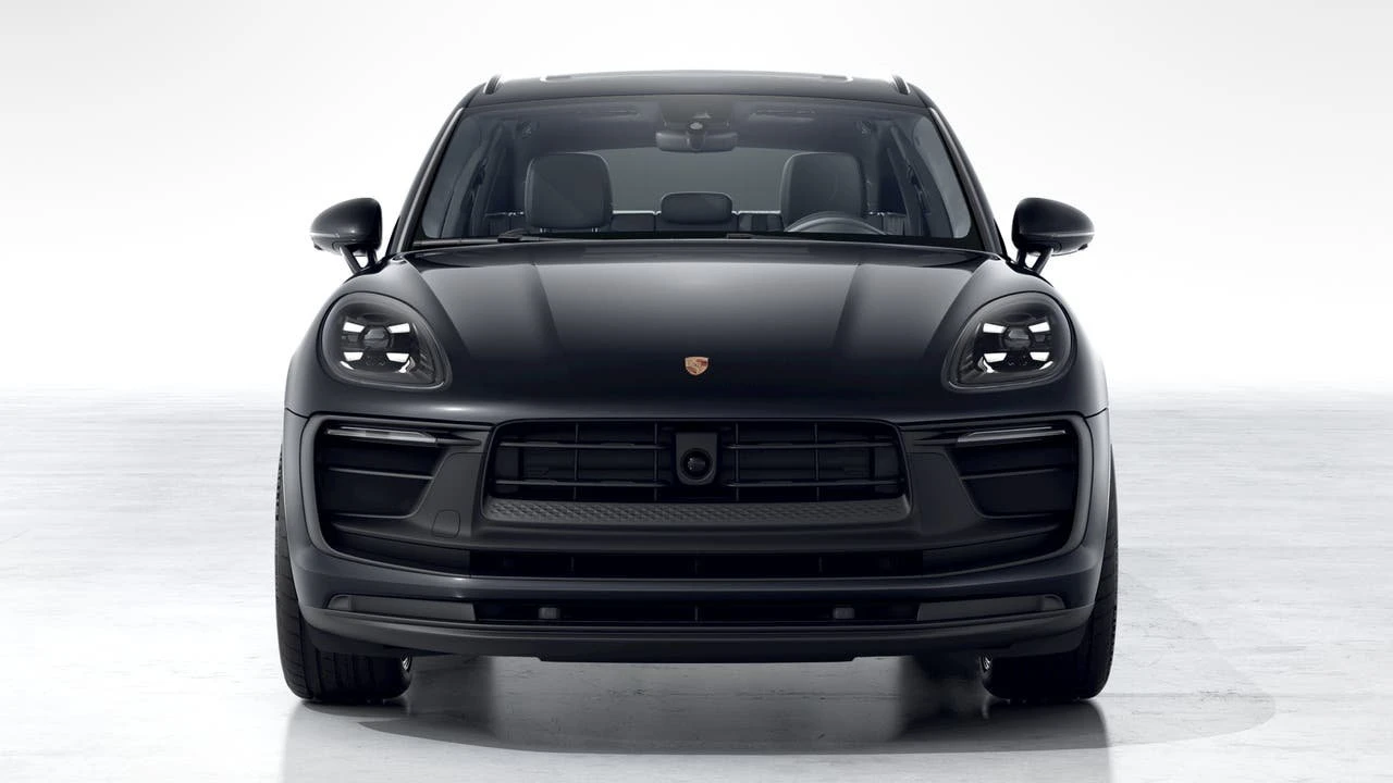 2026 Porsche Macan GTS - Image 8 of 10