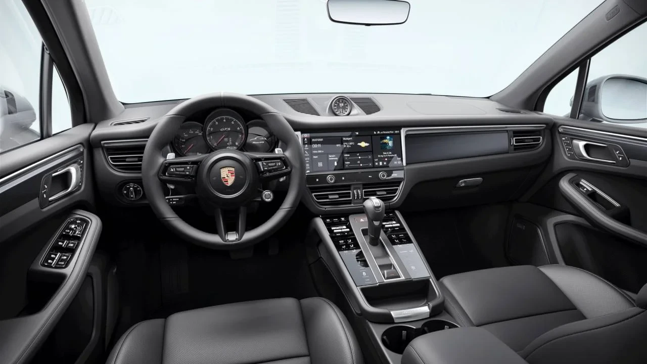 2026 Porsche Macan GTS - Image 9 of 10