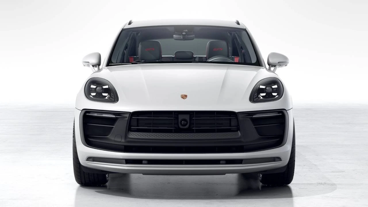 2026 Porsche Macan GTS - Image 8 of 10