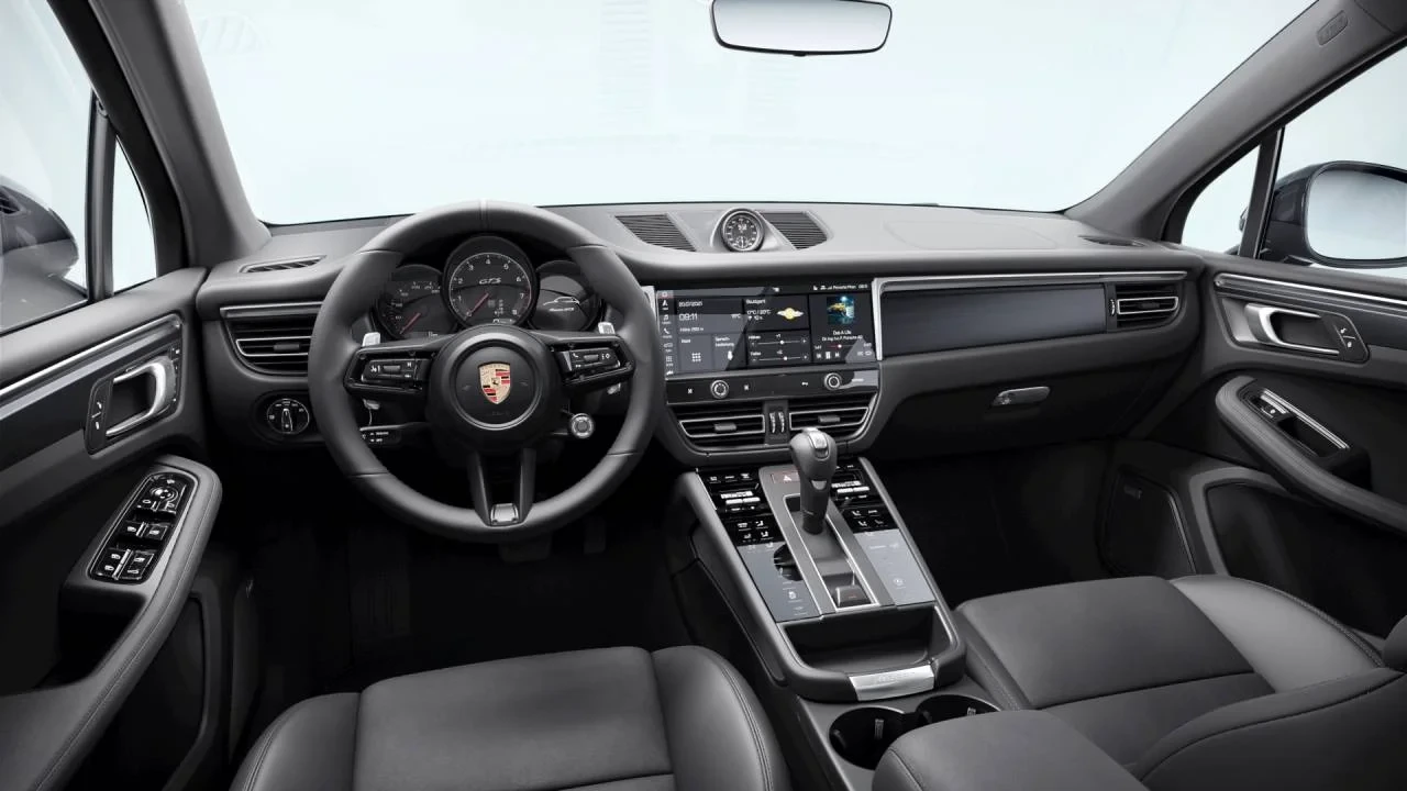 2026 Porsche Macan GTS - Image 9 of 10