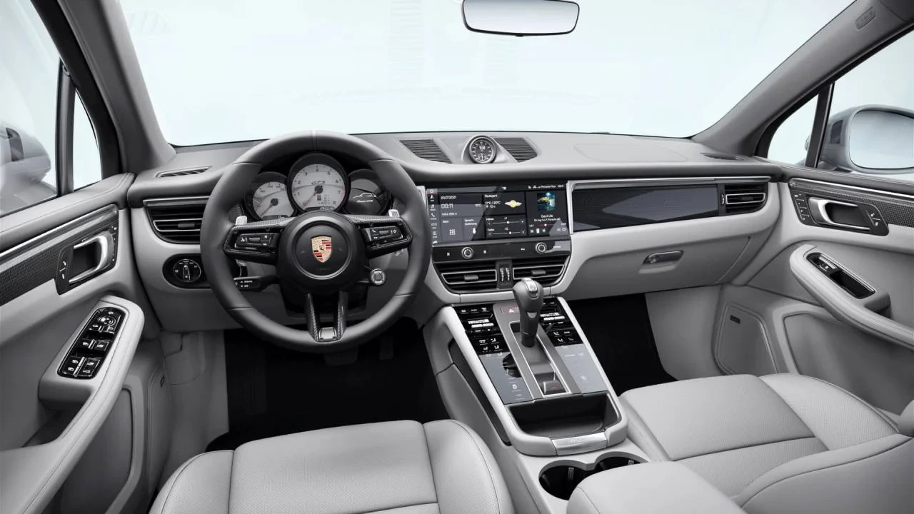 2026 Porsche Macan GTS - Image 9 of 10