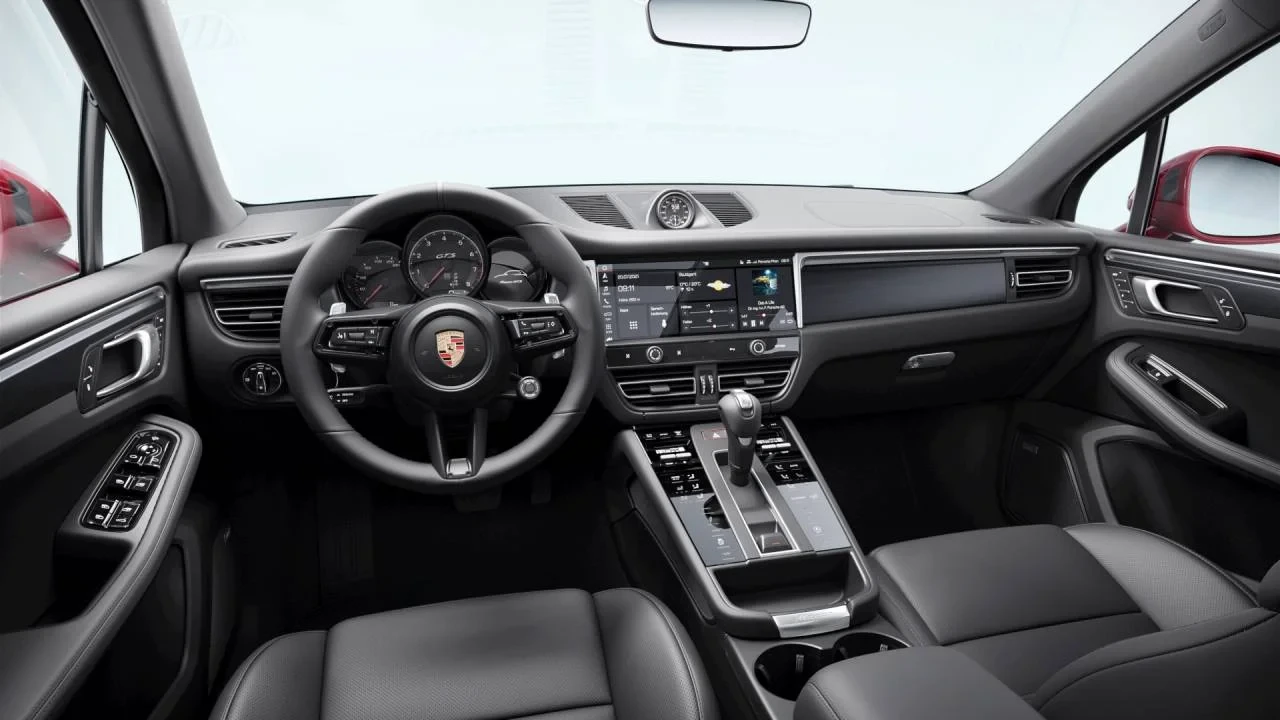 2026 Porsche Macan GTS - Image 9 of 10