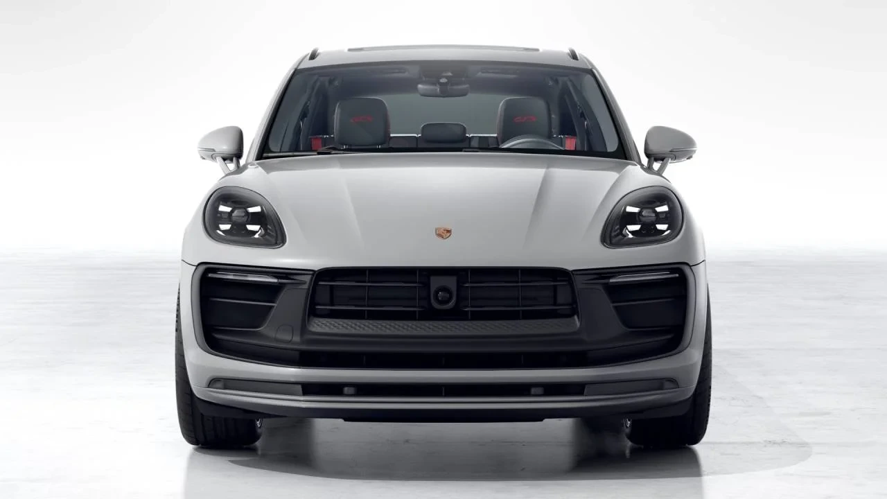 2026 Porsche Macan GTS - Image 8 of 10