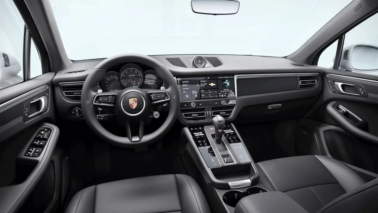 2026 Porsche Macan GTS - Image 9 of 10